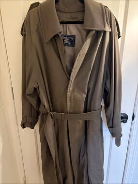 Burberry Men’s Olive Trench Coat with Belt